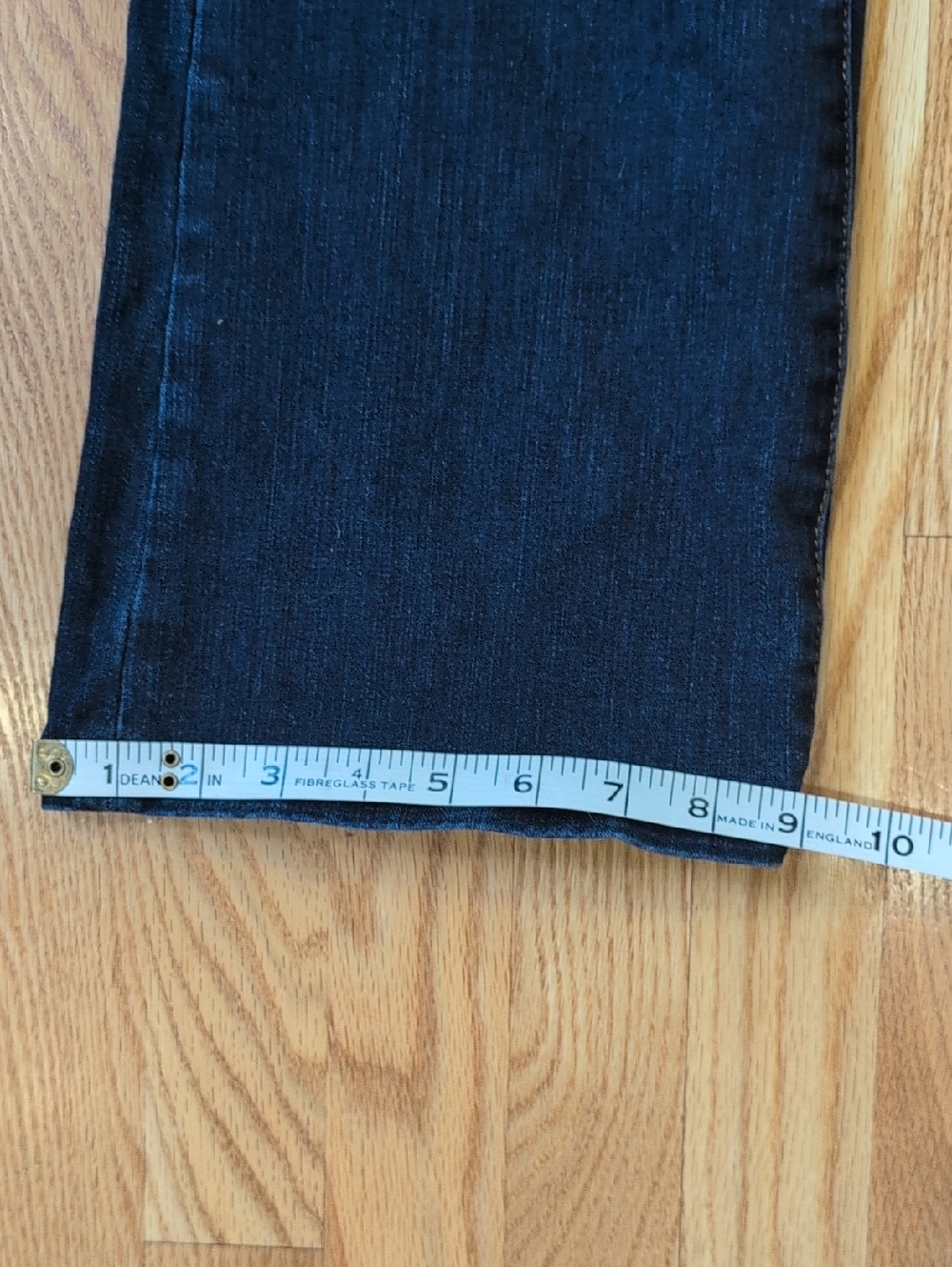 Lila Ryan Women's Flare/Bootcut Jeans. Size 28 - Picture 8 of 8